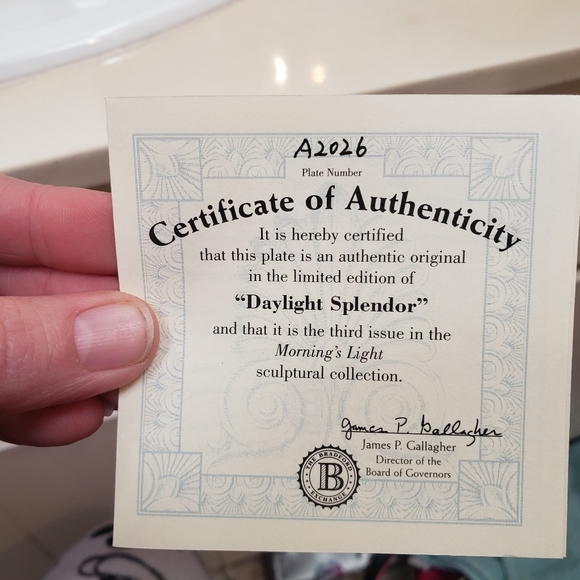 Hummingbird Table Decor - Picture 5 of 5